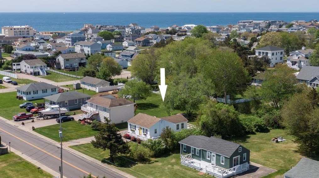 48 Winnapaug Rd, Westerly, RI 02891
