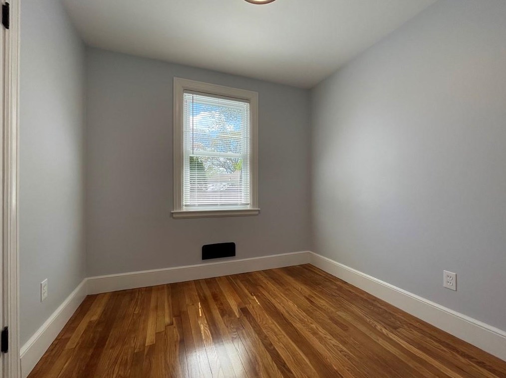 28 Glenrose Dr, East Providence RI  02915-1962 exterior