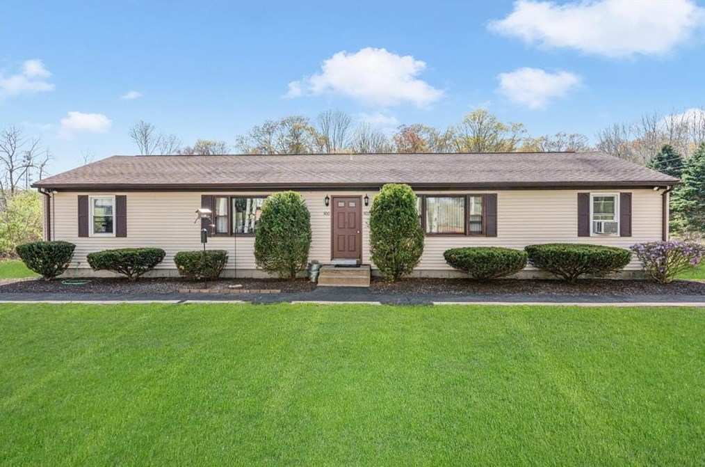 500 Dry Bridge Rd, North Kingstown, RI 02852