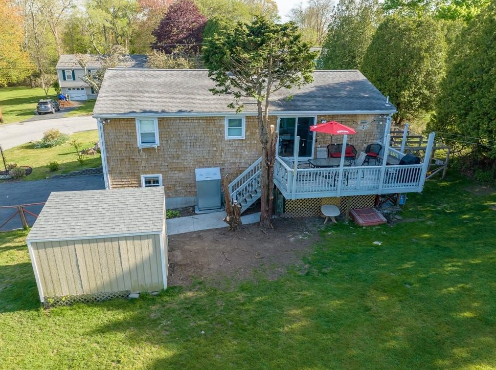 133 Berry Ln, Bristol, RI 02809