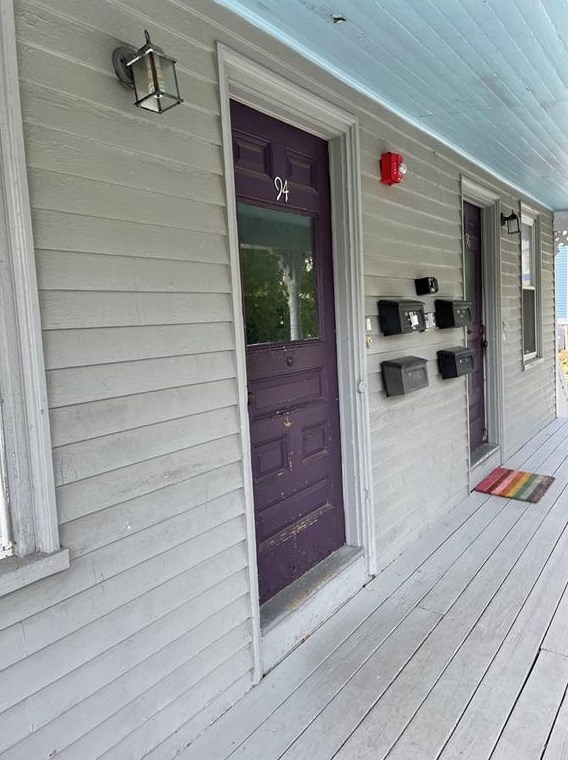 94 Warner St # A, Middletown, RI