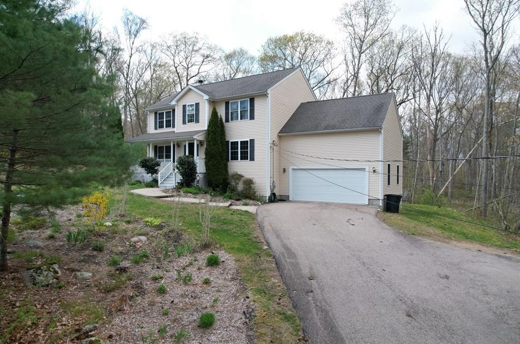 4 Thomas Ln, Richmond, RI 02832-1646