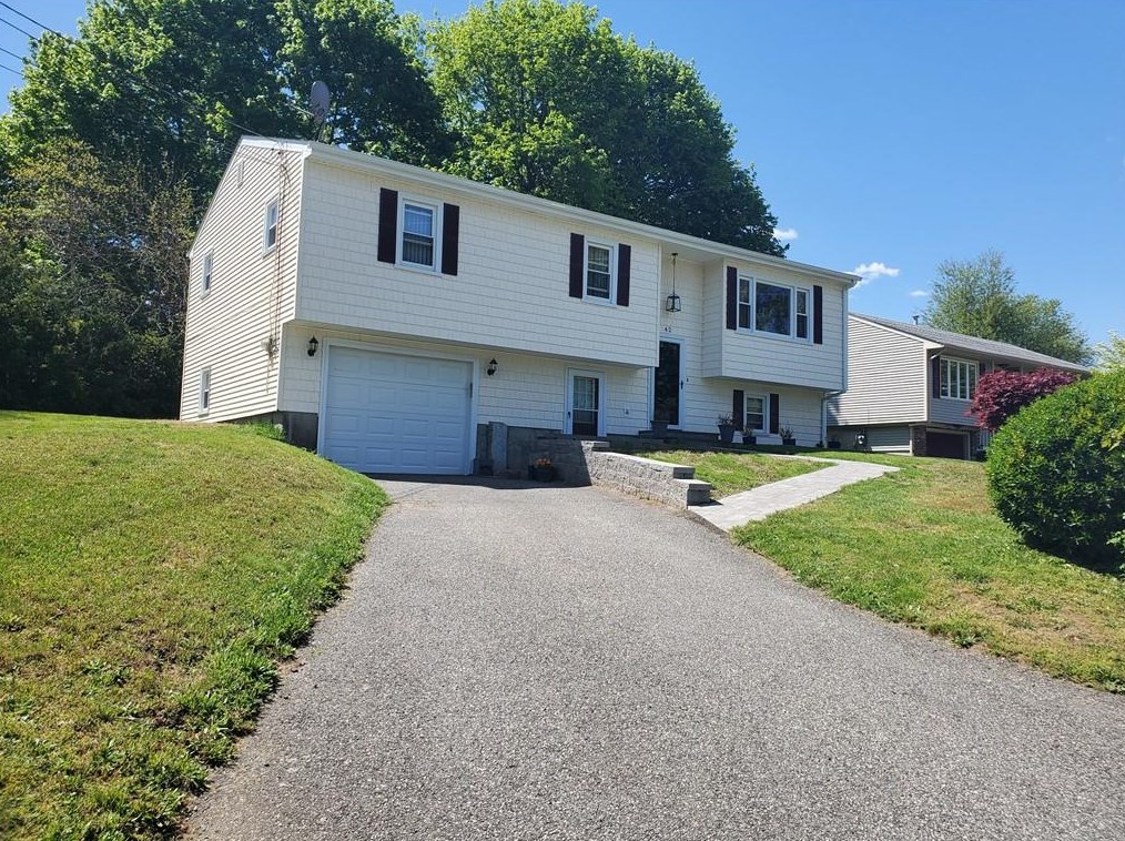 42 N Fairview St, Providence, RI 02919