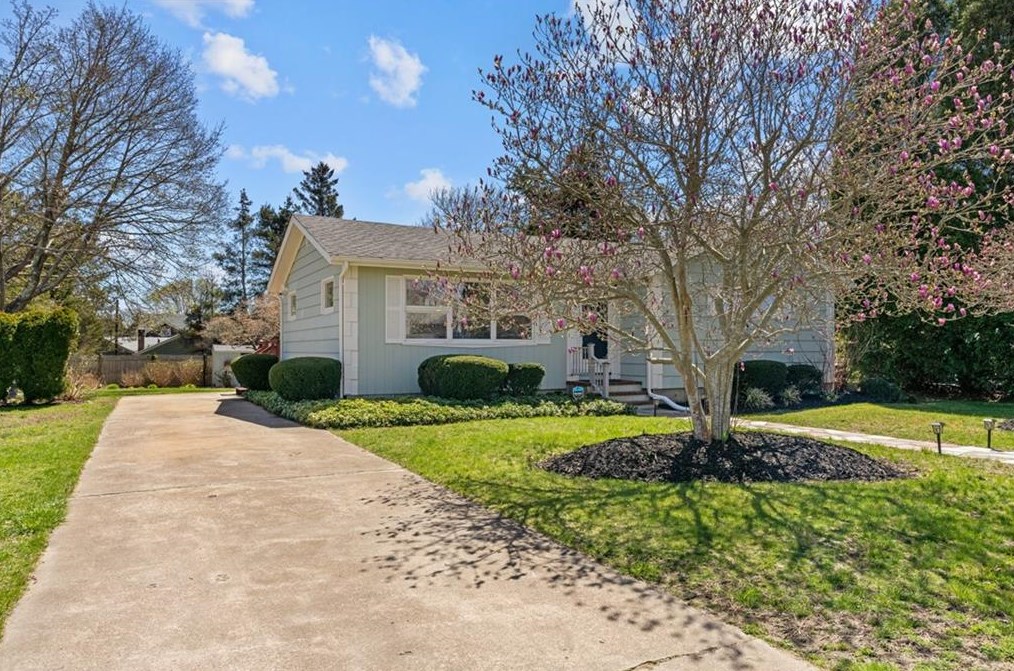 75 Lambert St, South Kingstown, RI 02882