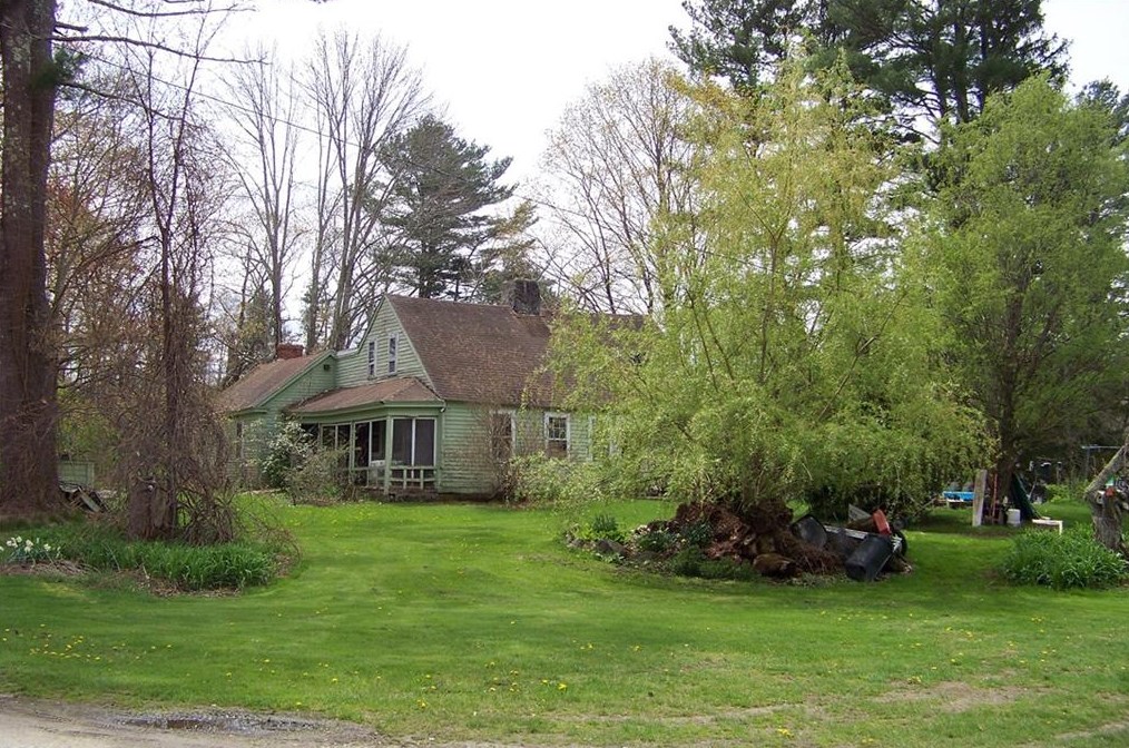 6 Cucumber Hill Rd, Scituate, RI 02825