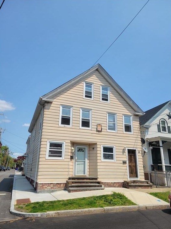410 Wood St, Bristol RI  02809-2308 exterior