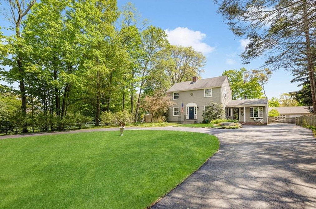 60 Prospect Ave, North Kingstown, RI 02852