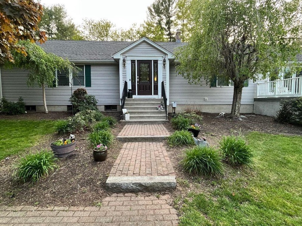 515 Wallum Lake Rd, Glocester, RI 02859