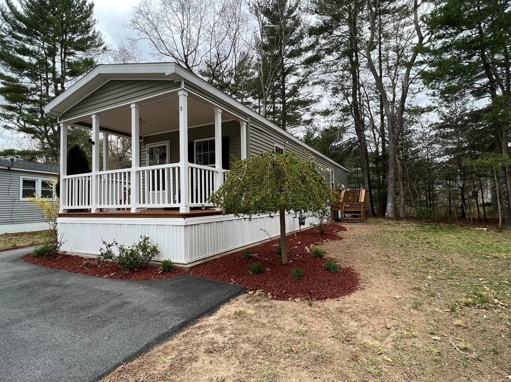 5 Hide Away, Coventry, RI 02816
