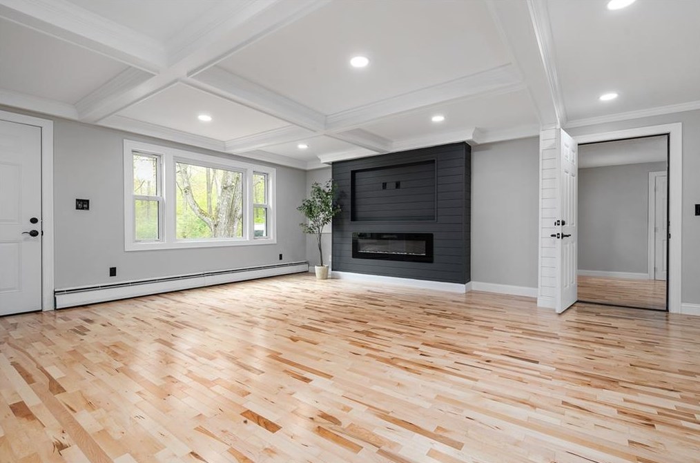 131 Sayles Hl Rd, North Smithfield RI  02896-8227 exterior