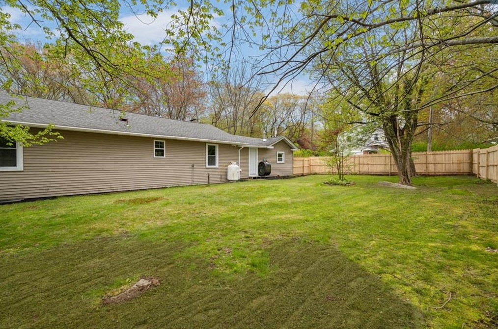 131 Sayles Hl Rd, North Smithfield RI  02896-8227 exterior