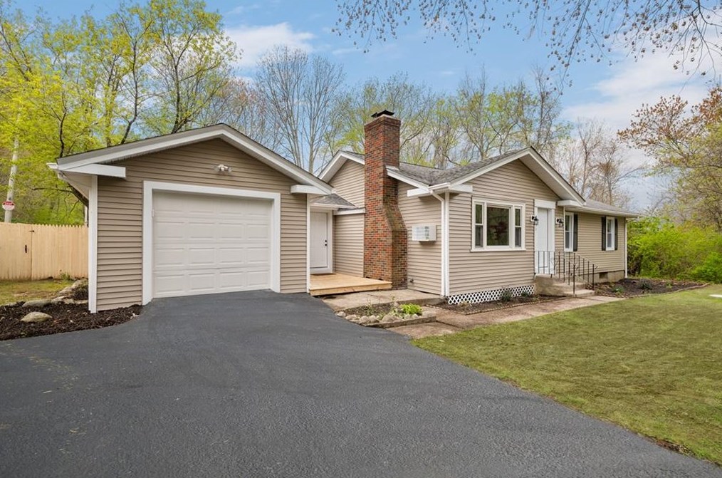 131 Sayles Hl Rd, North Smithfield RI  02896-8227 exterior