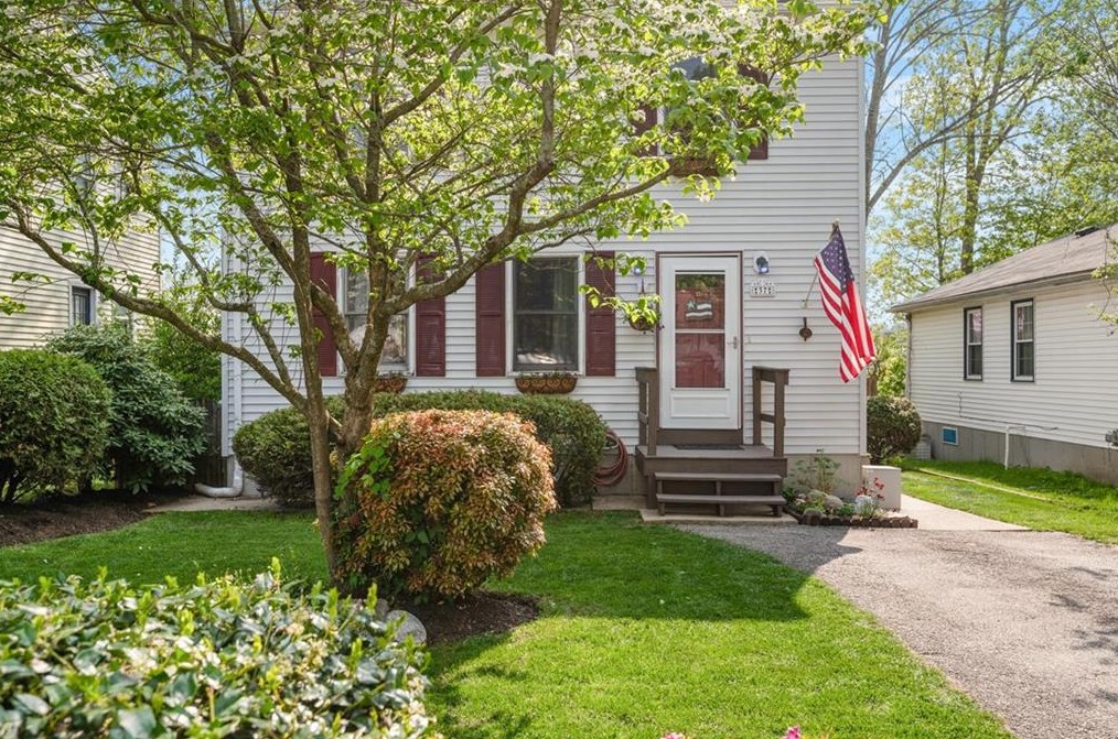 37 Plant St, Cumberland, RI 02864