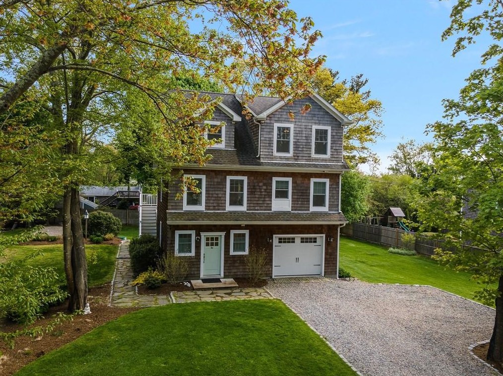 87 Spindrift St, Jamestown, RI 02835