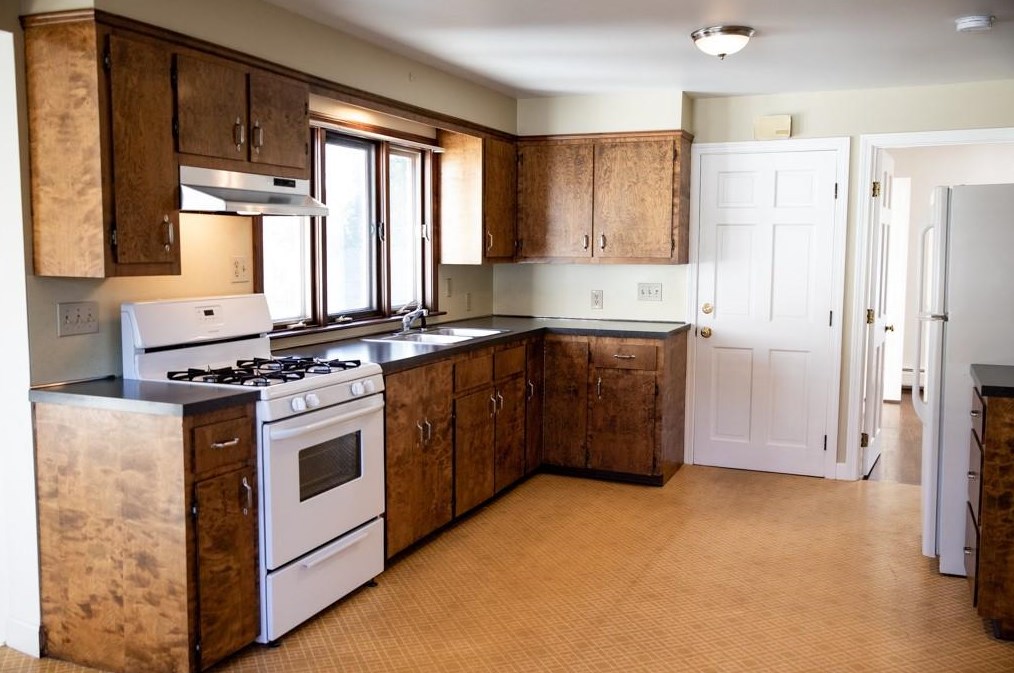 11 Milk St #1, Bristol, RI 02809