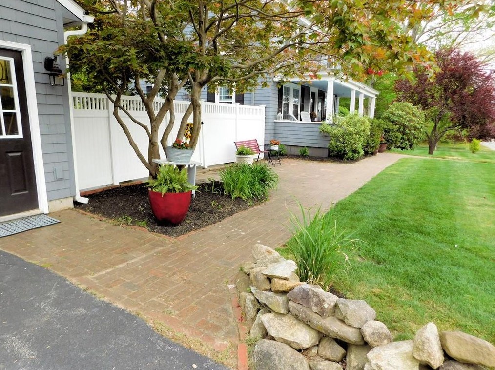 840 S Main St, Glocester, RI 02859