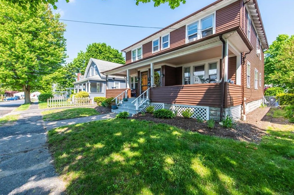 18 Coomer Ave, Warren, RI 02885