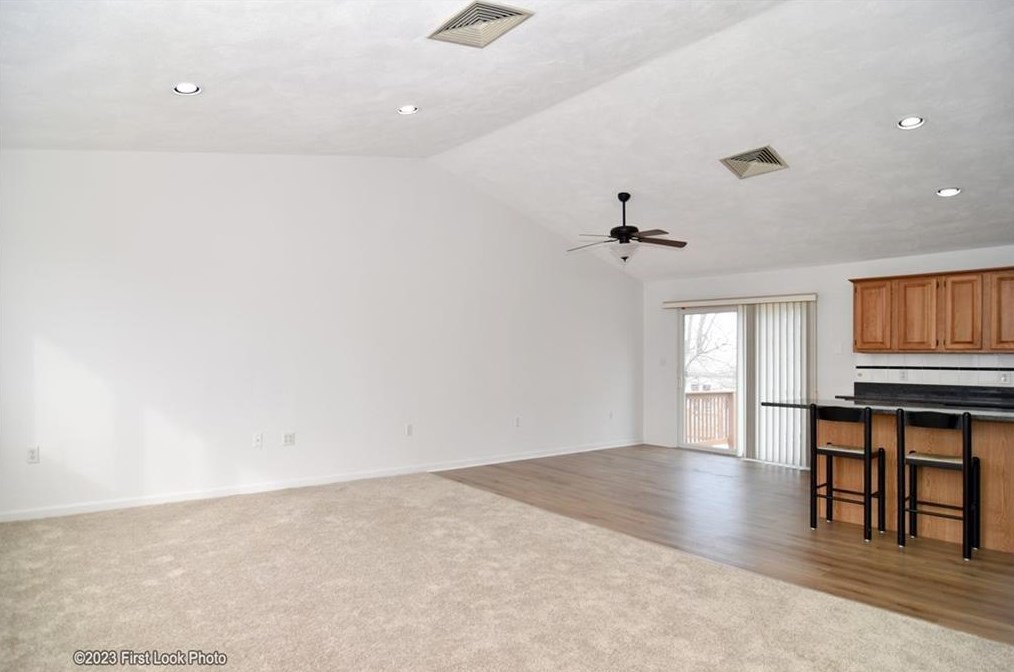 11 Uxbridge St #2, Cranston, RI 02920
