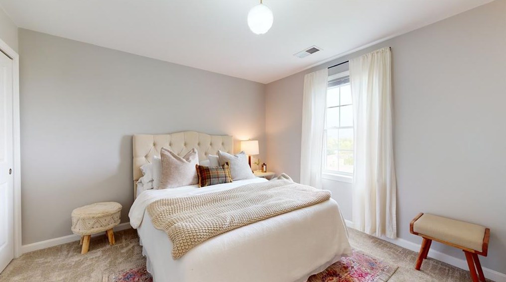 634 Natick Ave, Cranston RI  02921-1027 exterior