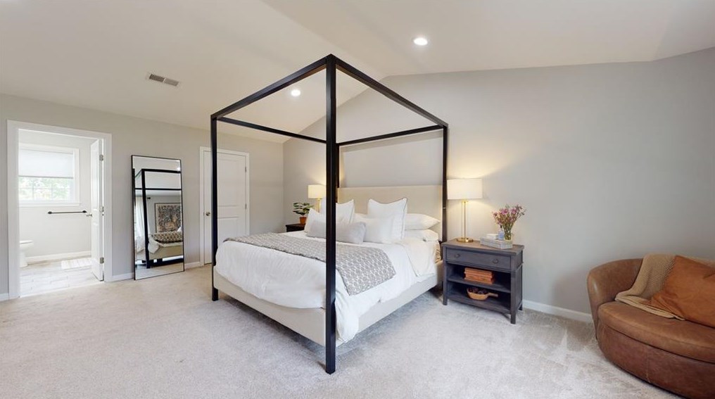 634 Natick Ave, Cranston RI  02921-1027 exterior