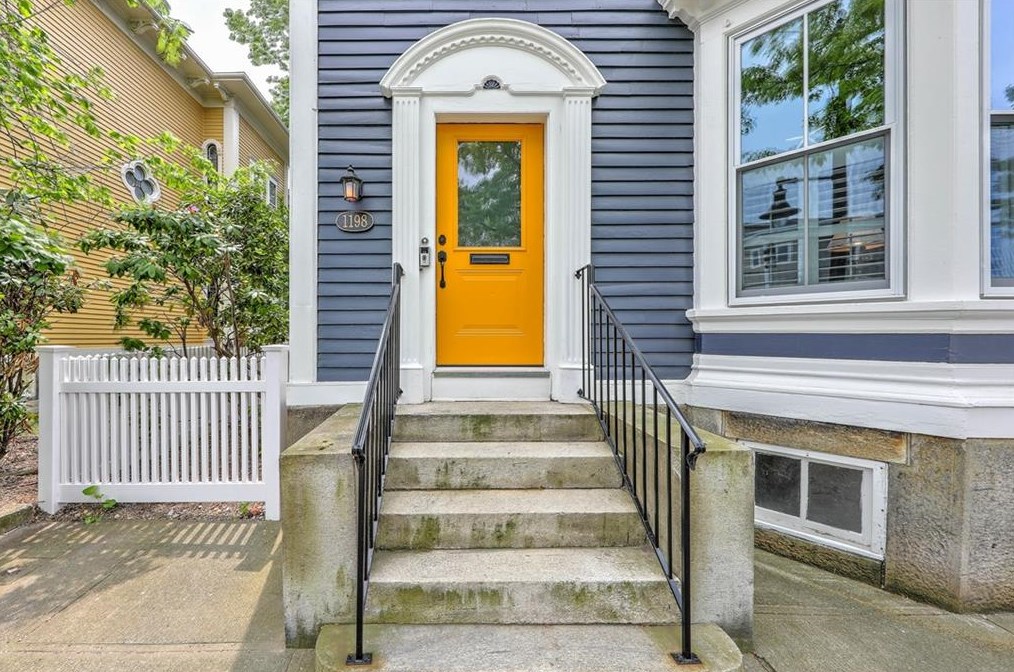 1198 Westminster St #1, Providence, RI 02909