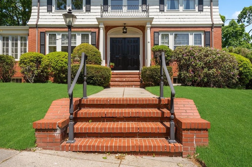50 Eames St, Providence, RI 02906-3304