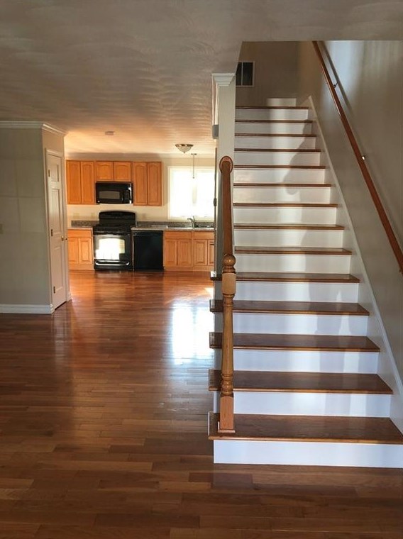 19 Reservoir Ave #b, Bristol, RI 02809