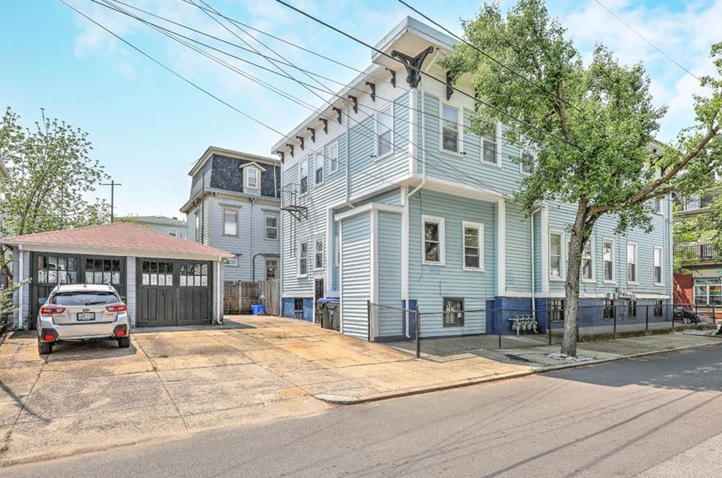 123 Almy St, Providence, RI 02909