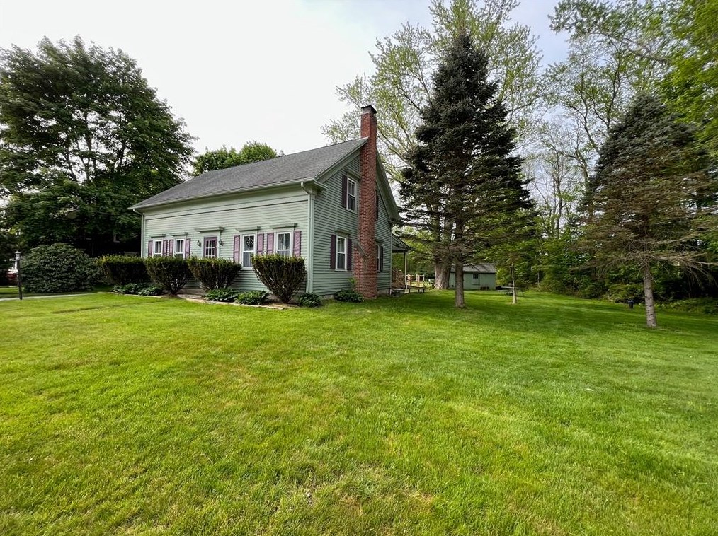 1252 Putnam Pike, Glocester, RI 02814