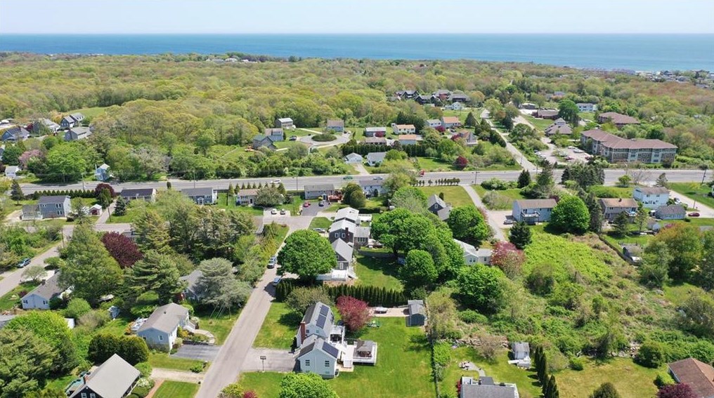 14 Hollywood Ave, South Kingstown, RI 02882