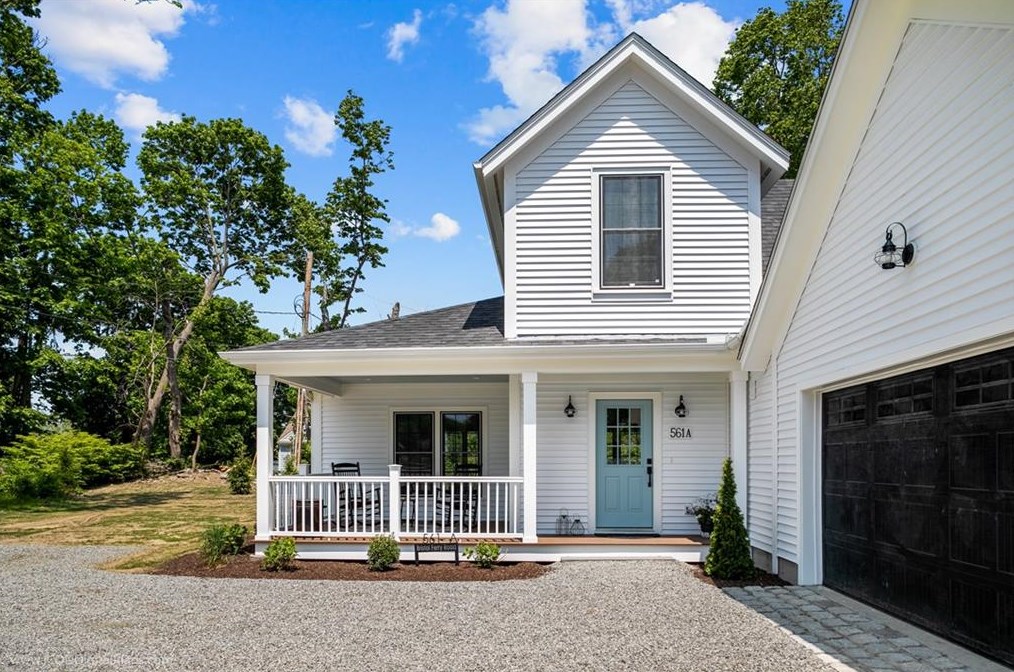 561 Bristol Ferry Rd #a, Portsmouth, RI 02871