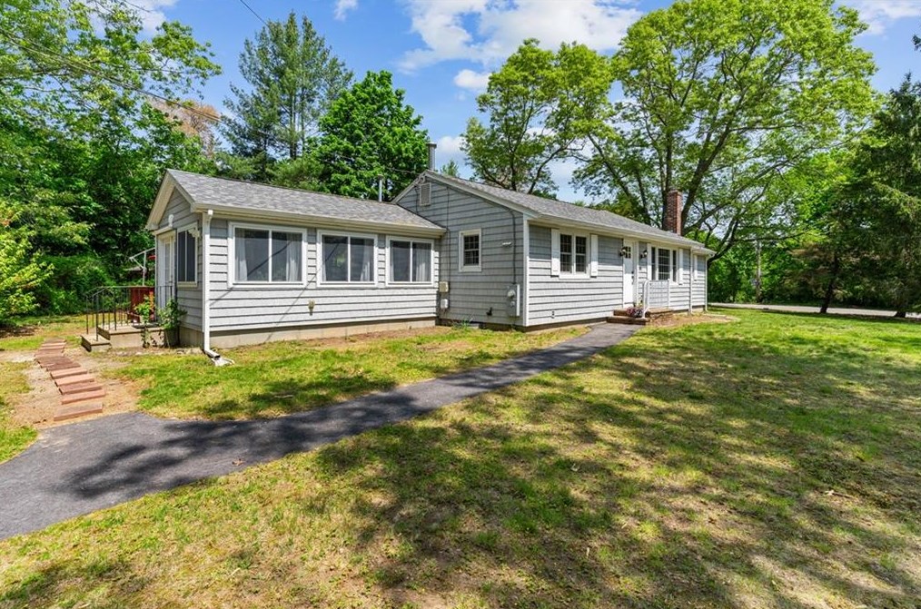 100 Rose Hill Rd, South Kingstown, RI 02874