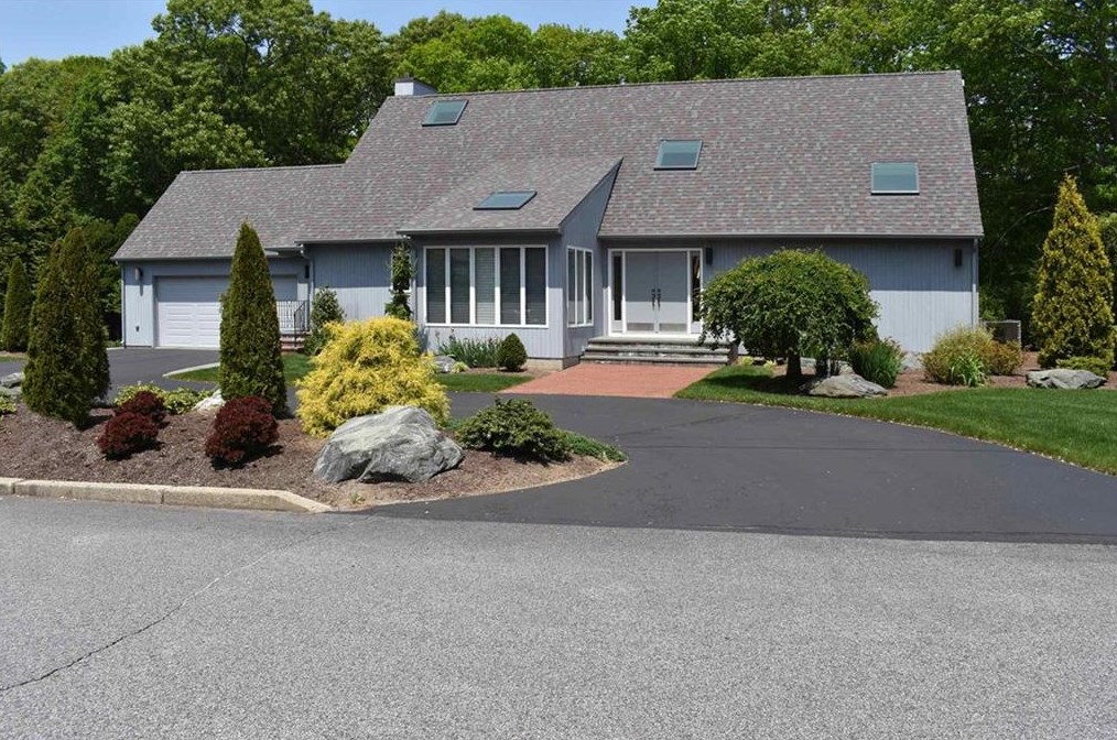 151 Hines Farm Rd, Cranston, RI 02921