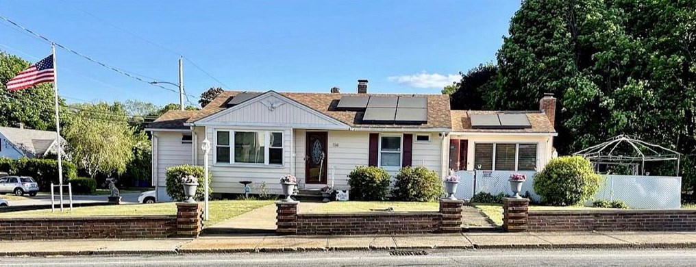 114 Pulaski St, West Warwick, RI 02893