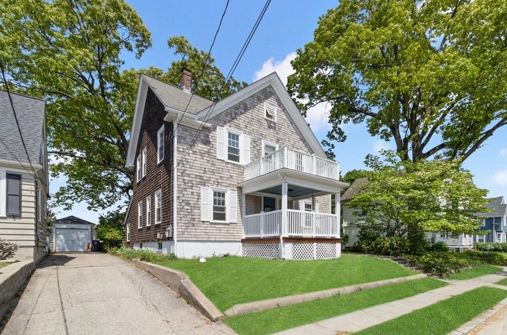 29 Blackamore Ave, Cranston RI  02910-4547 exterior
