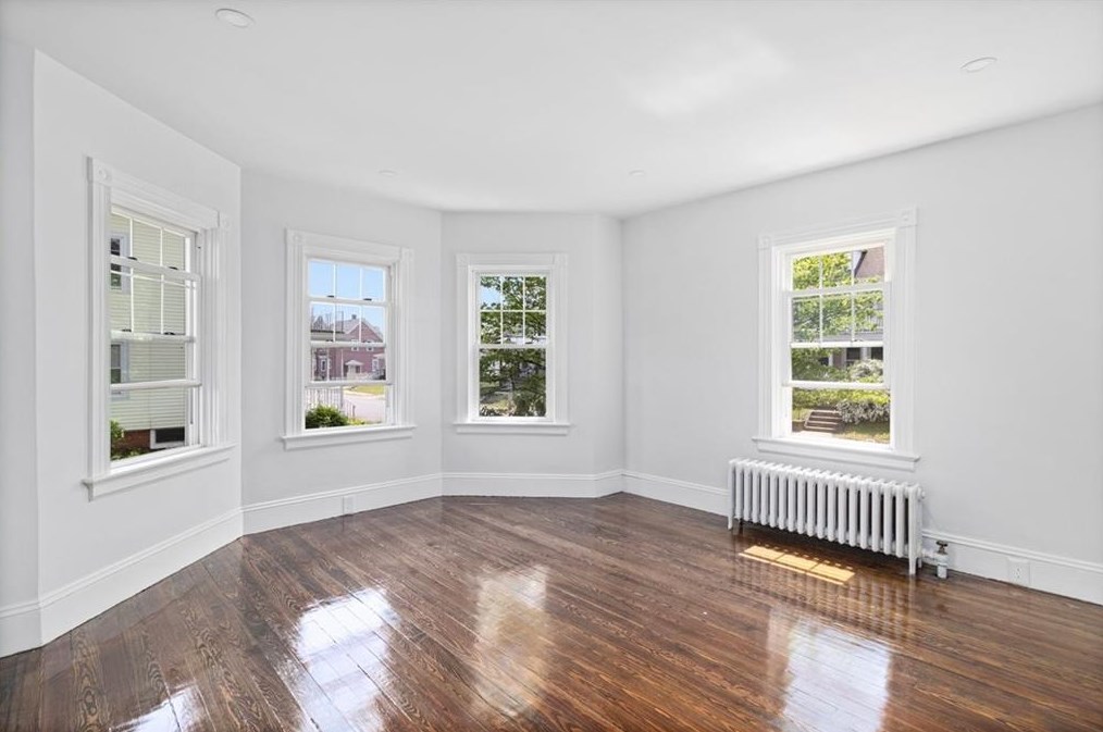 29 Blackamore Ave, Cranston RI  02910-4547 exterior