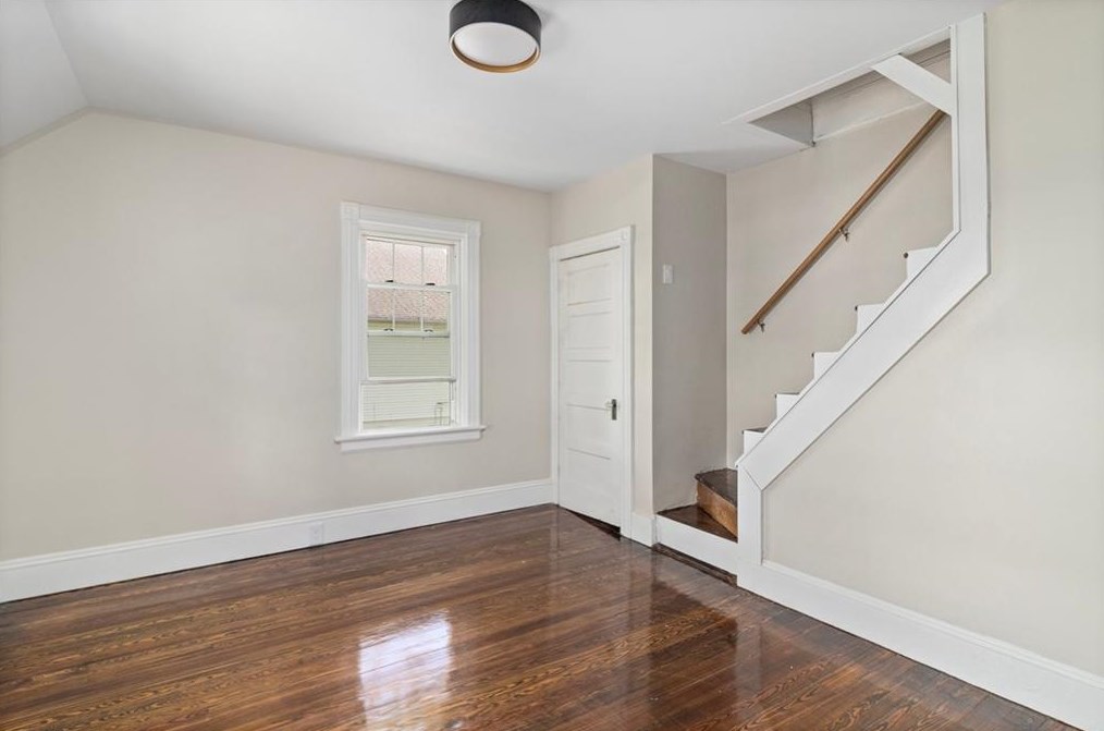 29 Blackamore Ave, Cranston RI  02910-4547 exterior