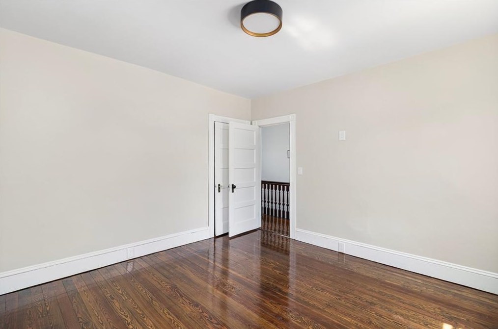 29 Blackamore Ave, Cranston RI  02910-4547 exterior