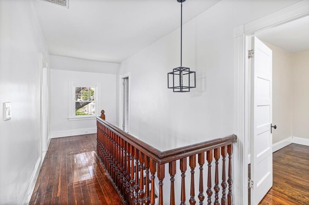29 Blackamore Ave, Cranston RI  02910-4547 exterior