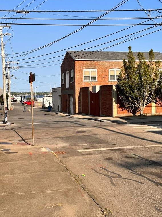 5 Howard St #2, Middletown, RI 02840