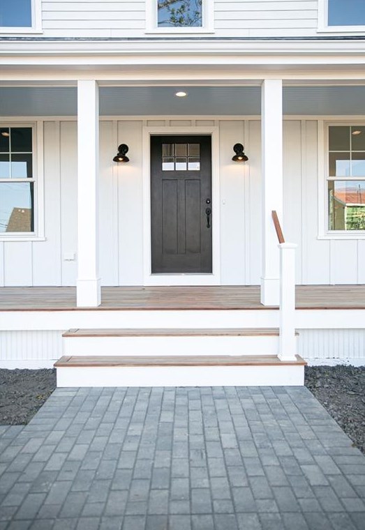 76 Wolcott Ave, Middletown, RI 02842