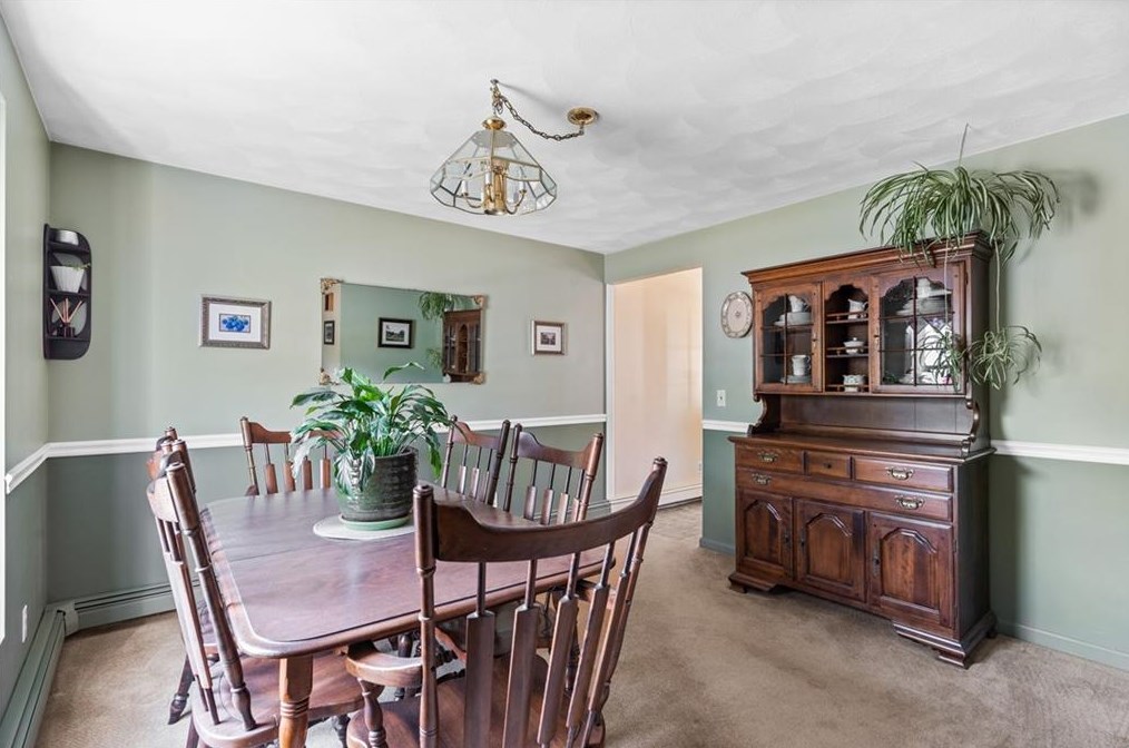 6 Allison Ct, East Providence RI  02915-2059 exterior