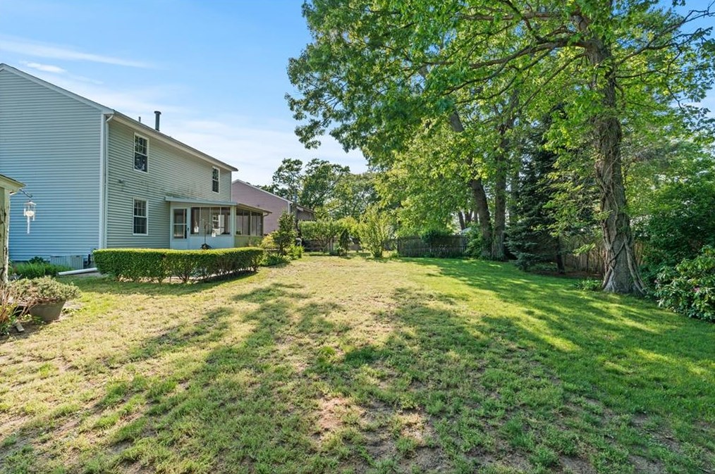 6 Allison Ct, East Providence RI  02915-2059 exterior