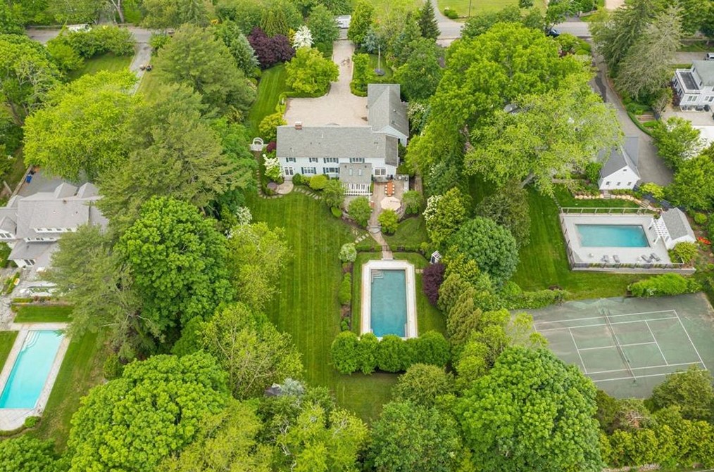 206 Rumstick Rd, Barrington, RI 02806-4900