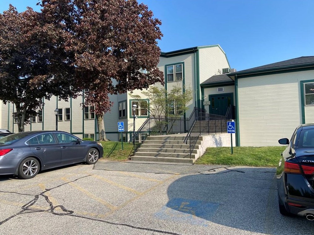 3524 W Shore Rd Apt 807, Warwick, RI 02886