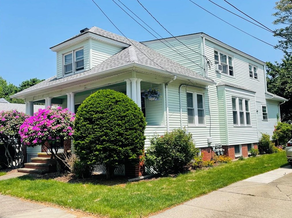 37 Enfield Ave #2, Providence, RI 02908