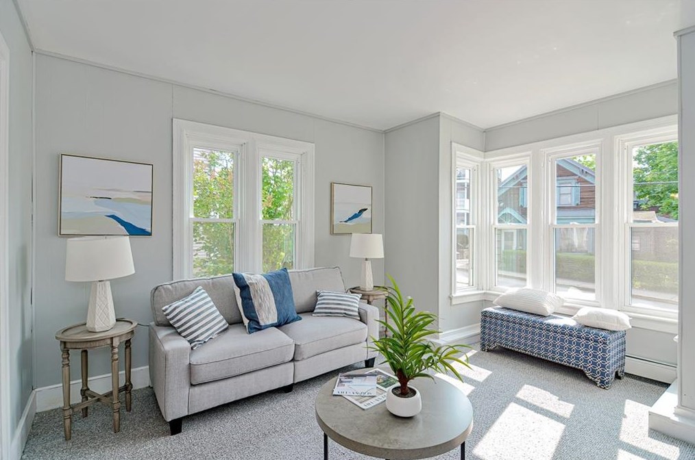 98 Bellingham St, Woonsocket, RI 02895