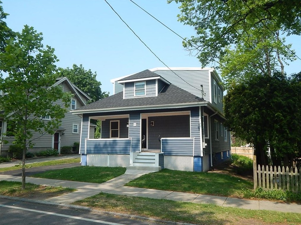 60 Gentian Ave, North Providence, RI 02908