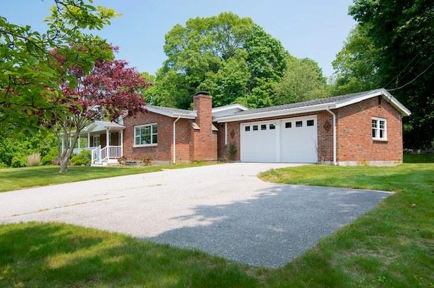 6 Emerald St, Westerly, RI 02891