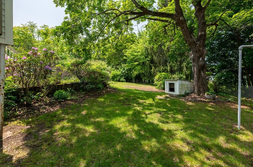 316 Waterman Ave, Smithfield RI  02917-2525 exterior